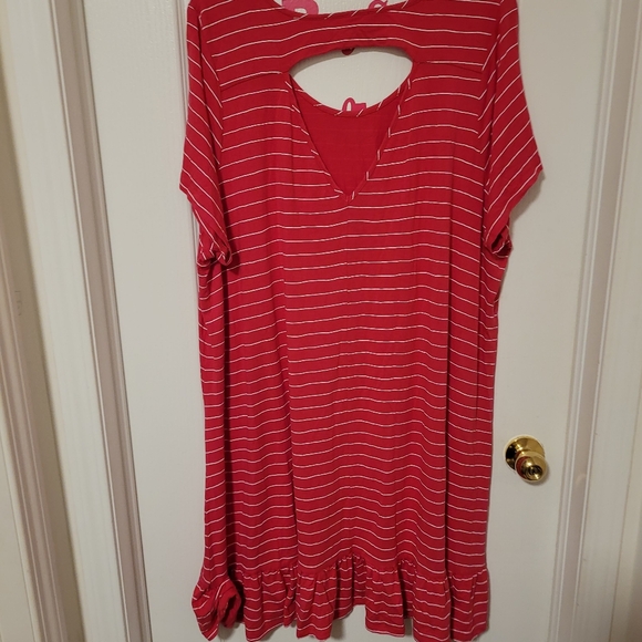(4X)  Dress with Short Sleeves - Picture 4 of 6